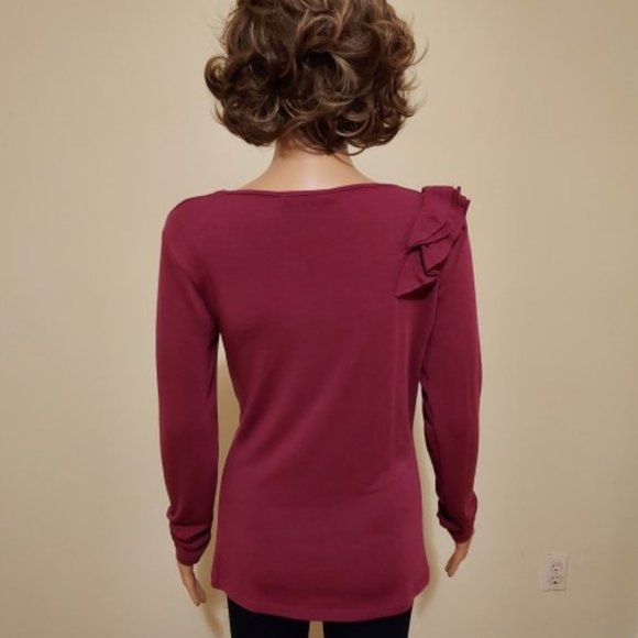 CABLE & GAUGE PURPLE CLOVER RUFFLE DOWN FRONT TOP SIZE M NWT - Picture 4 of 7